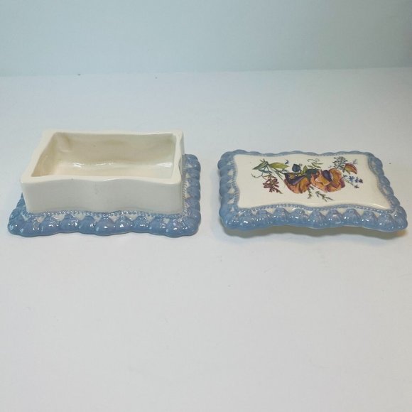 Gator Mold Co. Blue & White Rectangular Porcelain Trinket Box Lid Floral design - Picture 5 of 10